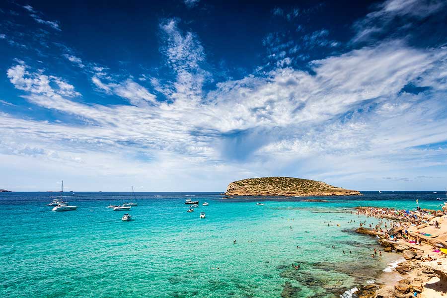 Entspannung und Segeln auf Ibiza: Cala Conta